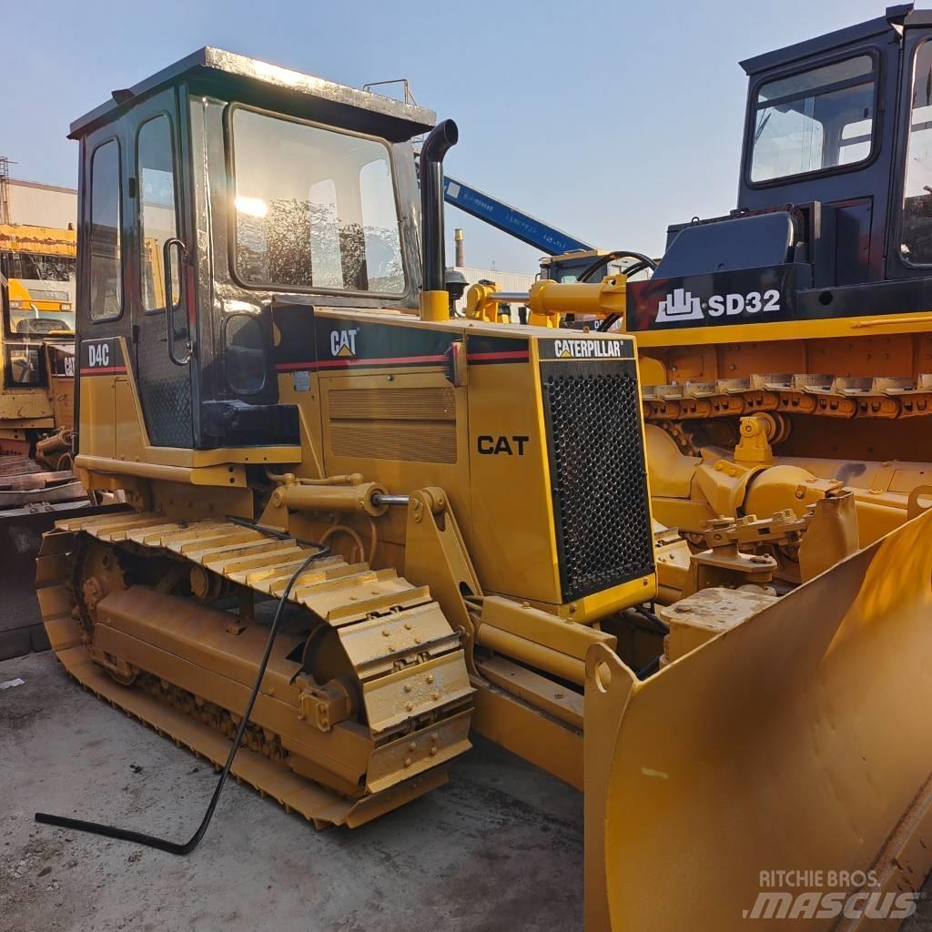 CAT D 4 C Rupsdozers