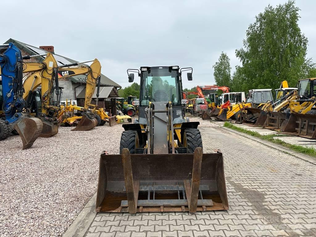 New Holland W 70 TC Wielladers