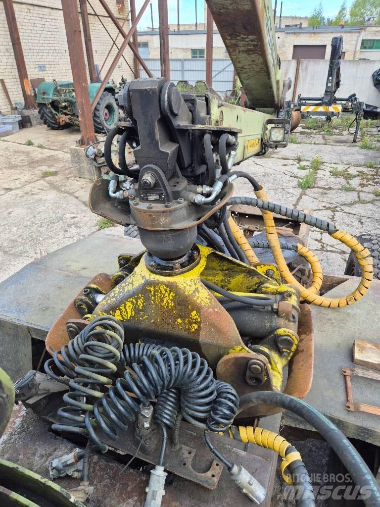 Loglift 82S Uitrijwagenkranen