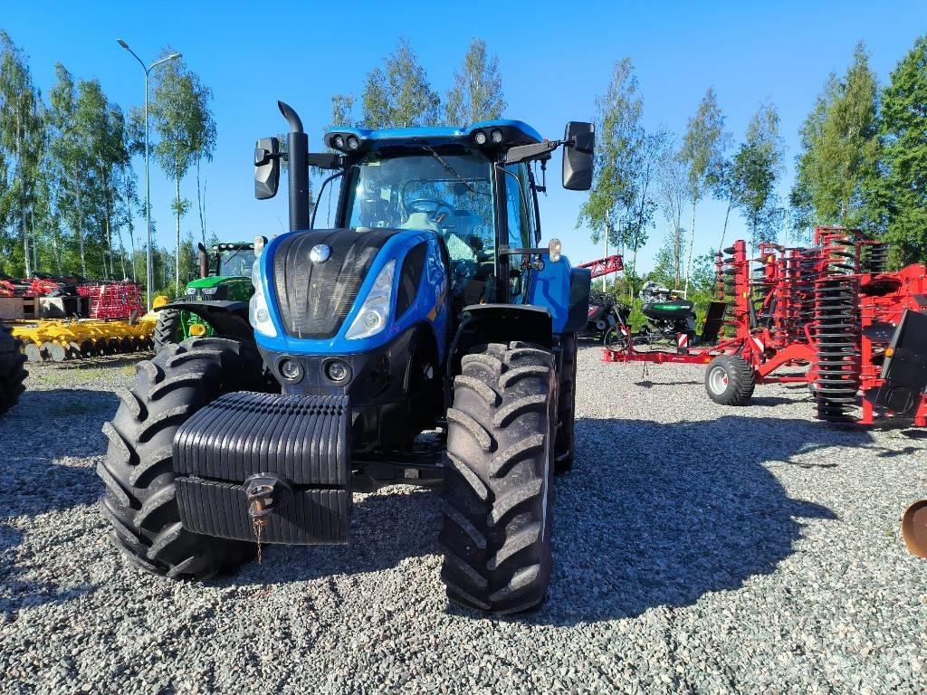 New Holland T 7.230 Tractoren