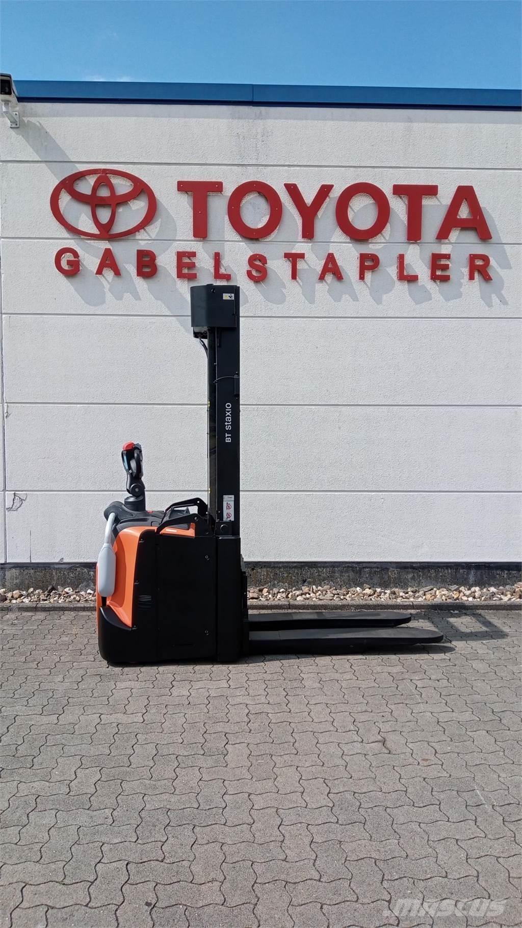 Toyota SWE160L Meeloop stapelaar