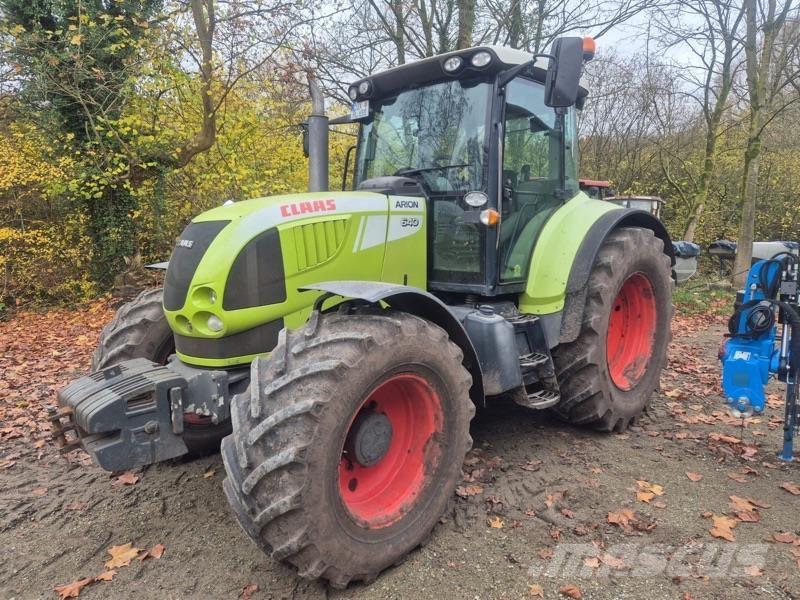 CLAAS Arion 640 Tractoren