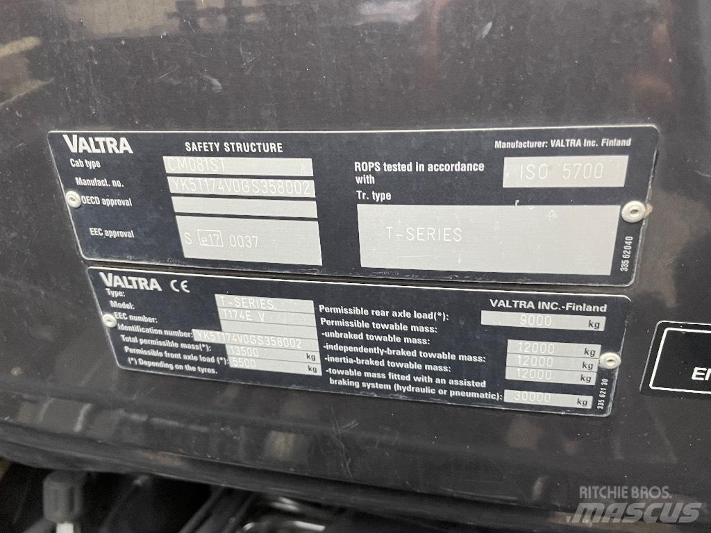 Valtra T174 Tractoren