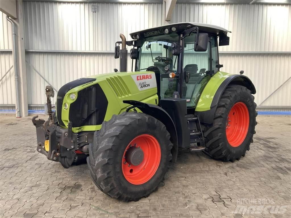 CLAAS Arion 640 Tractoren