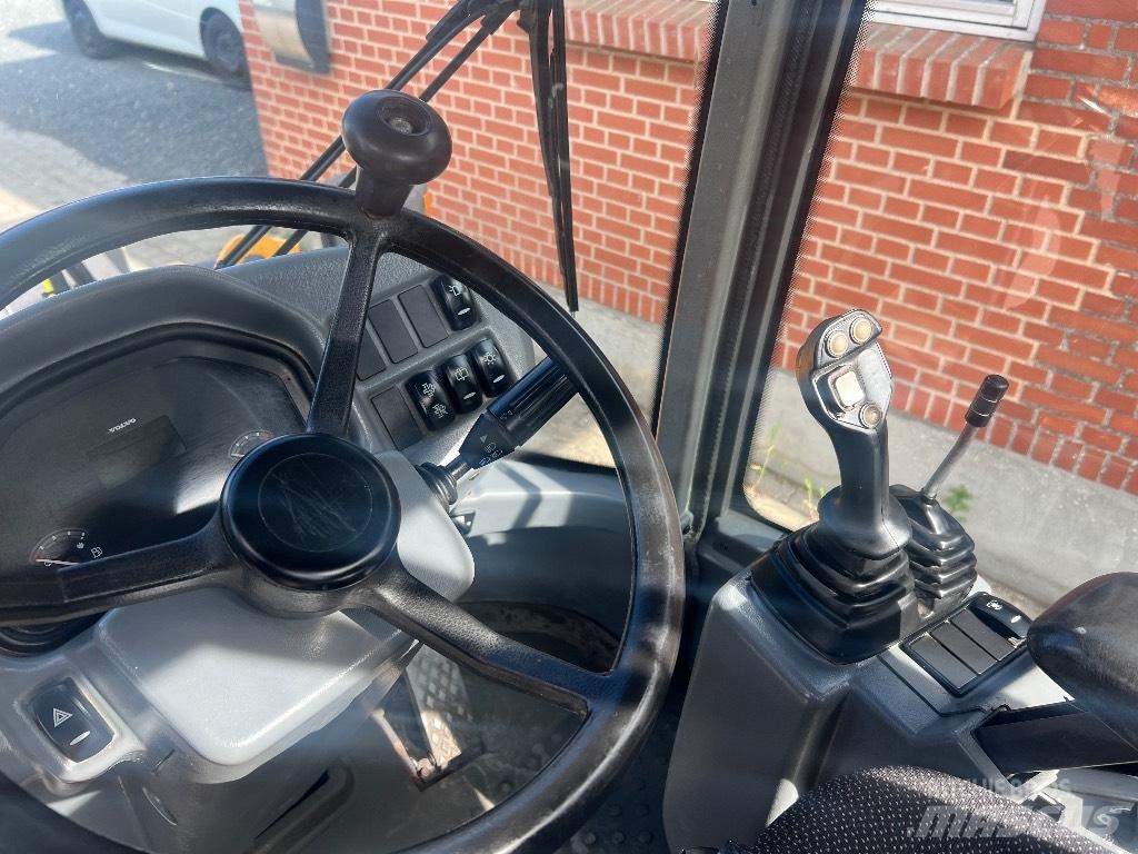 Volvo L 30 G Wielladers