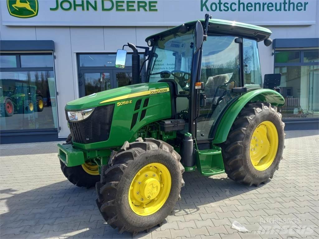 John Deere 5058E Tractoren