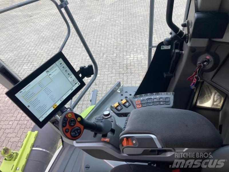 CLAAS LEXION 5400 Maaidorsmachines