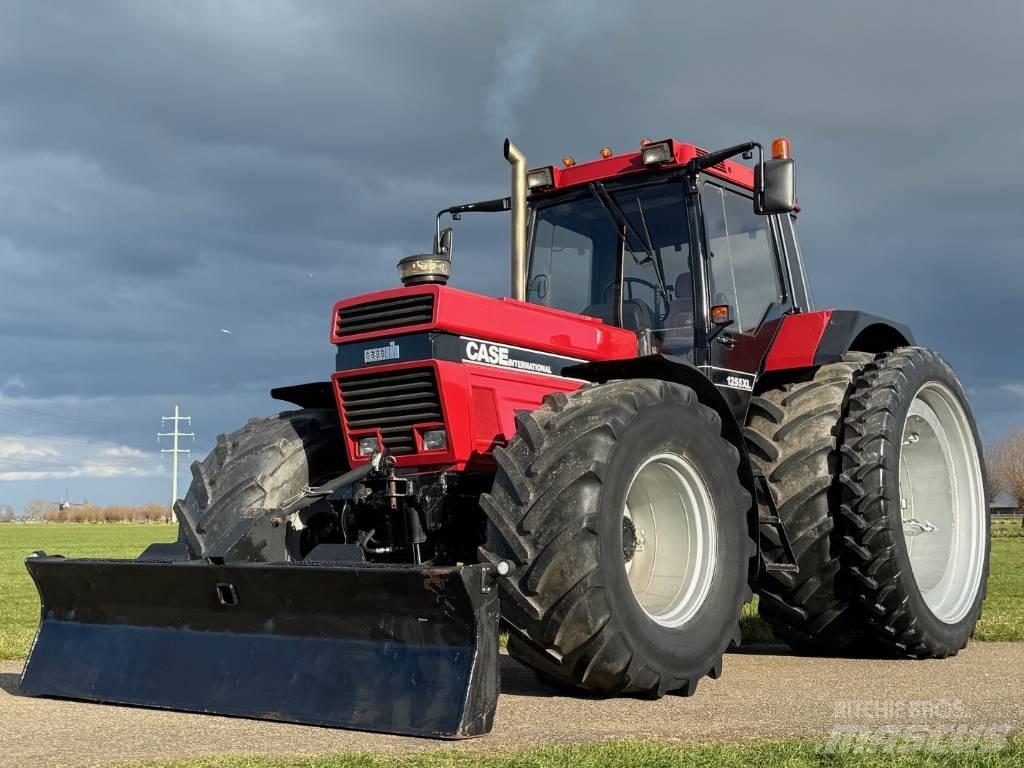 Case IH 1255 XL Tractoren