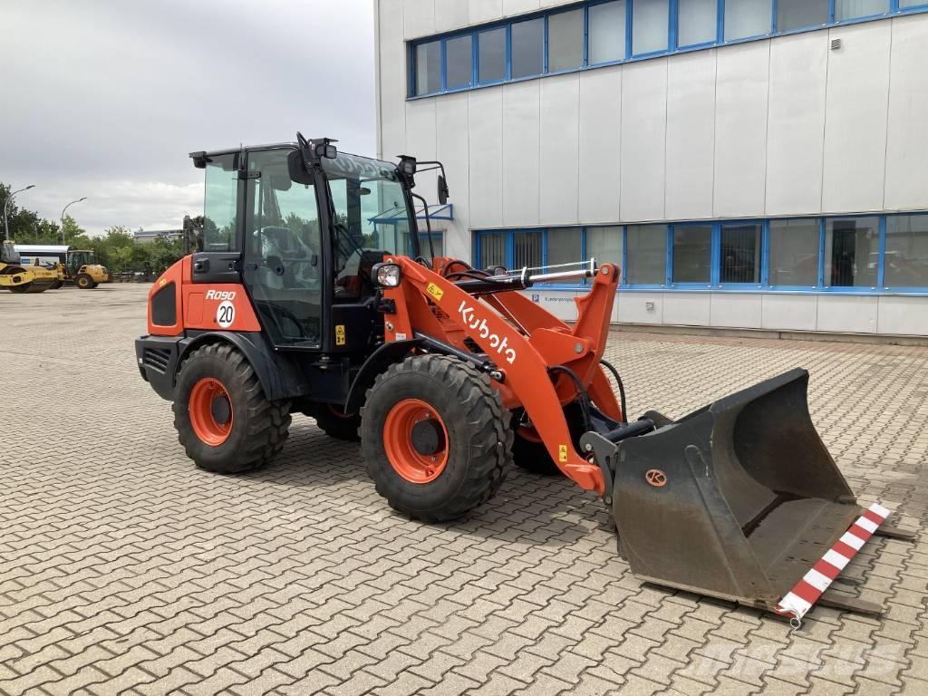 Kubota R 090 Schrankladers
