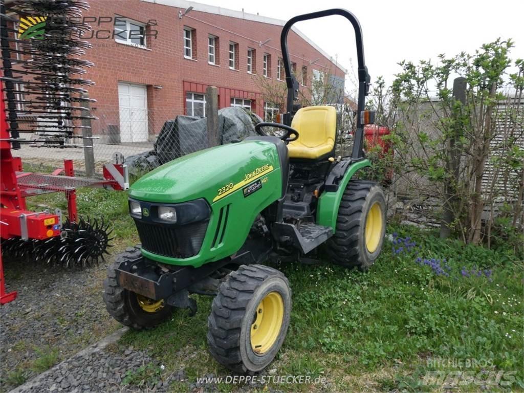 John Deere 2320 Compacttrekkers
