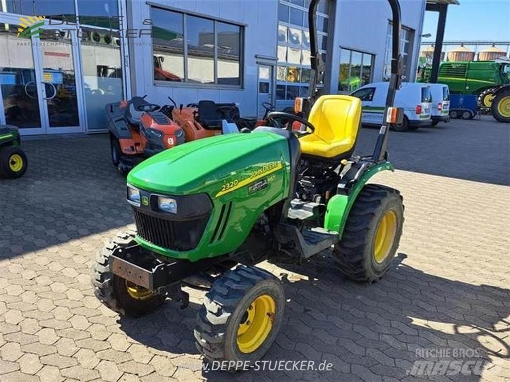 John Deere 2320 Compacttrekkers