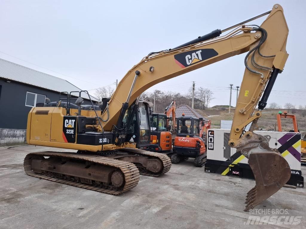 CAT 323 EL Rupsgraafmachines