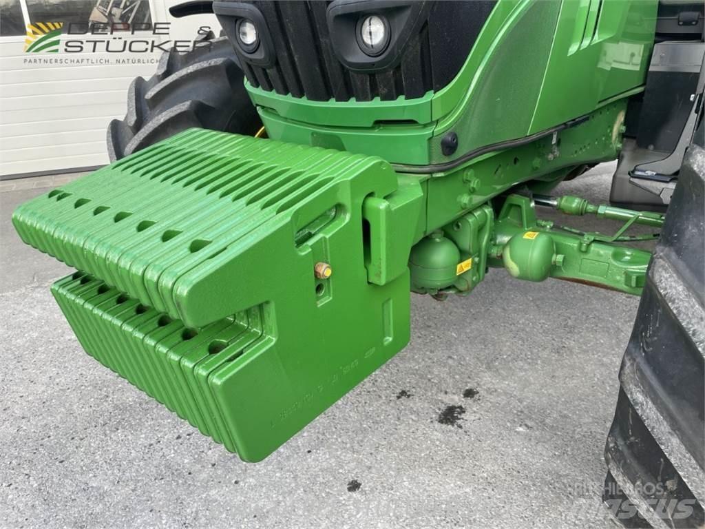 John Deere 6155R Tractoren