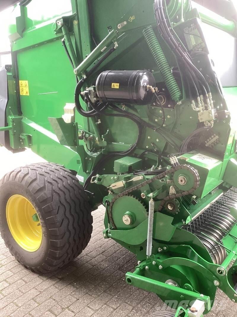 John Deere V461M Ronde-balenpersen