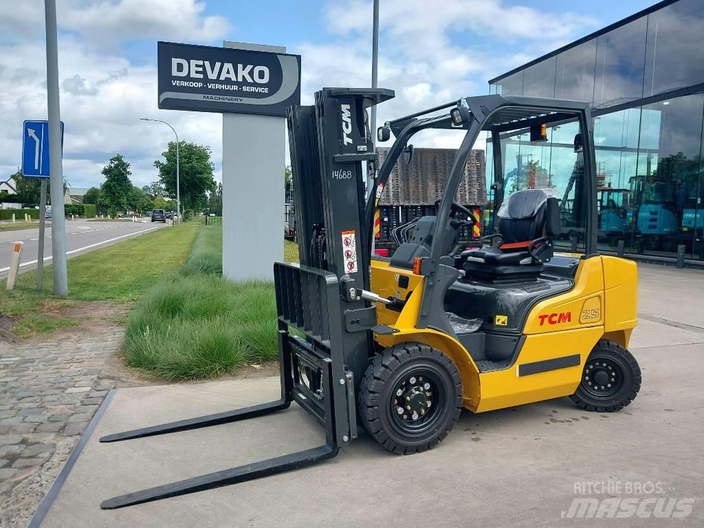 TCM FD25 E2  (*NEW) Diesel heftrucks