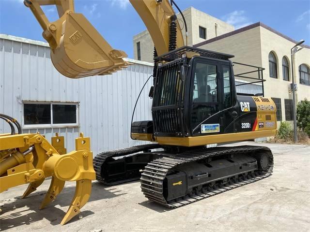 CAT 320 D Rupsgraafmachines