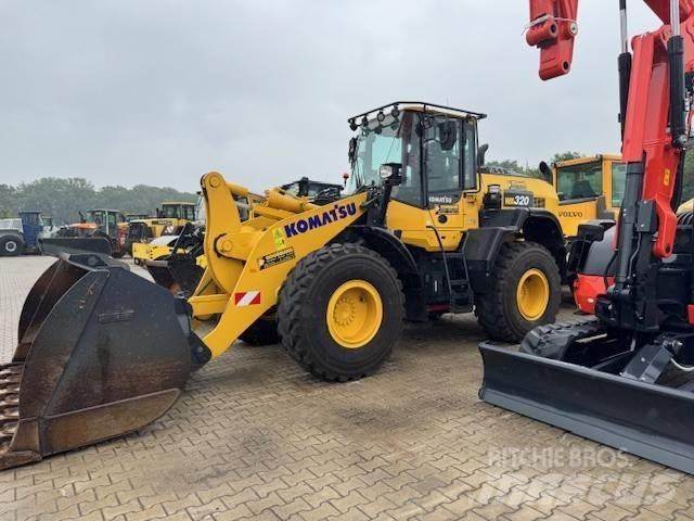 Komatsu WA 320 Wielladers