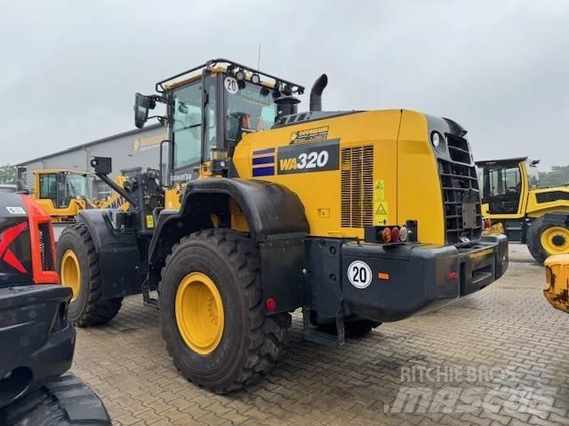 Komatsu WA 320 Wielladers