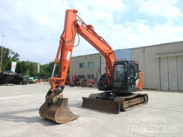 Hitachi ZX 135 US-7 Rupsgraafmachines