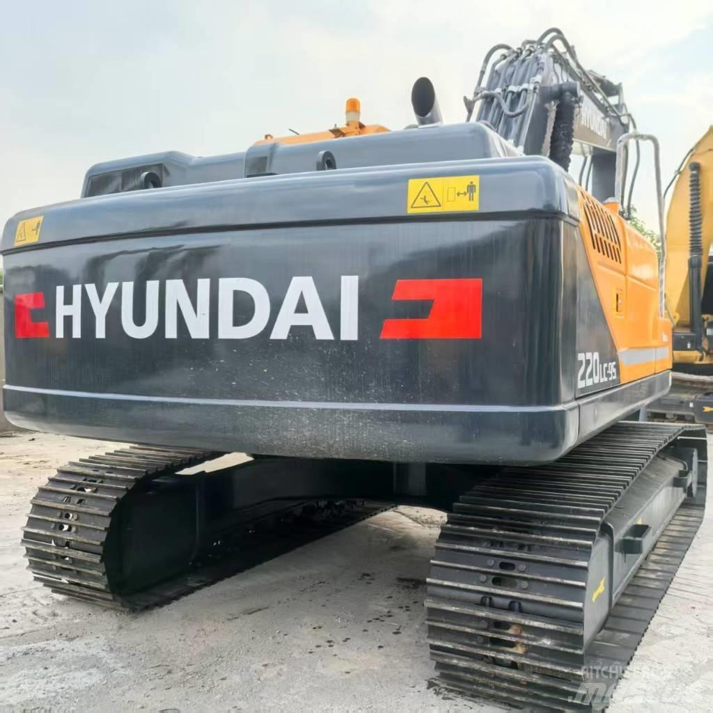 Hyundai R220LC-9S Midigraafmachines 7t - 12t