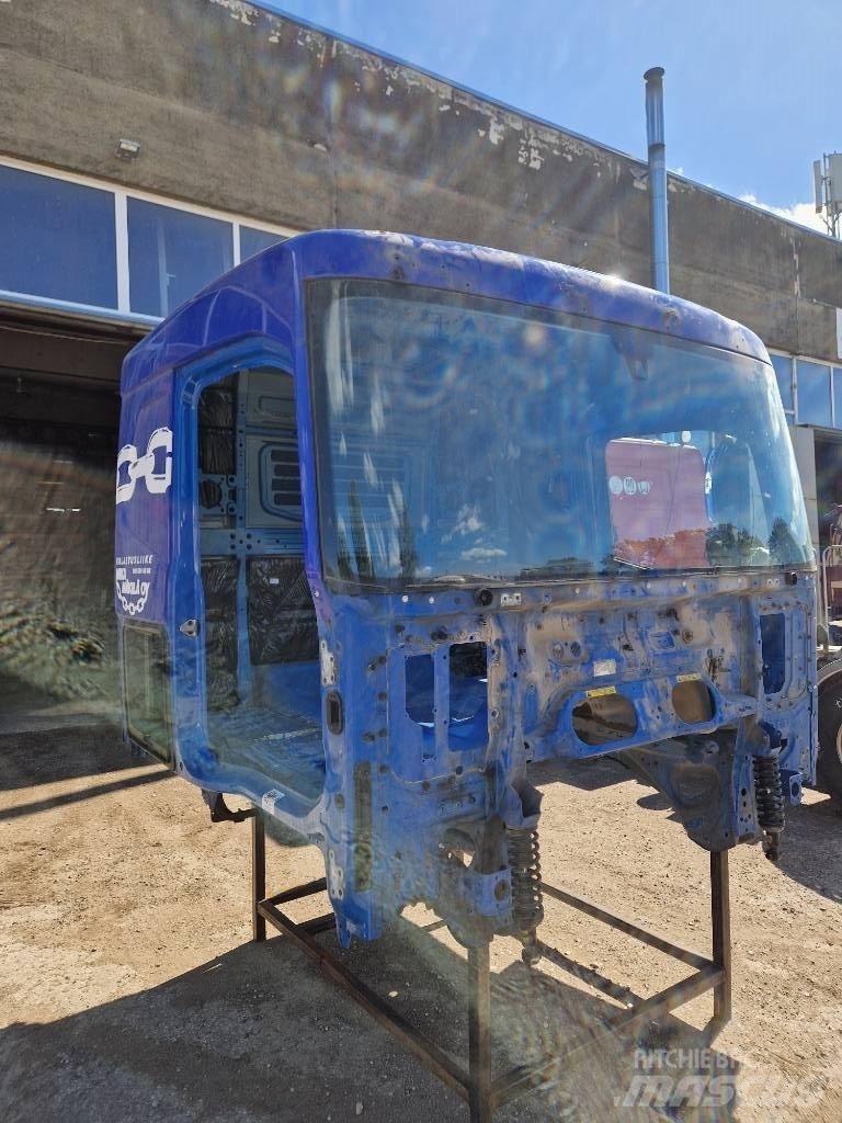 Volvo cab FH 4 500 Cabine en interieur