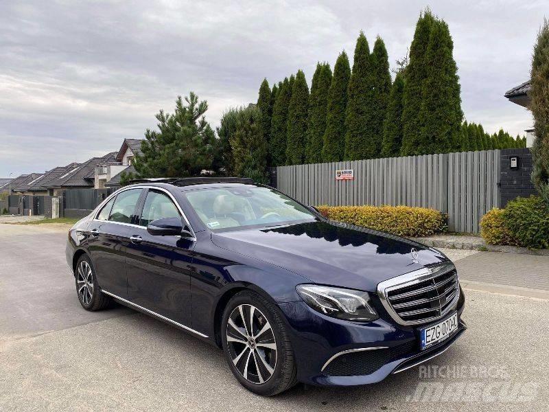 Mercedes-Benz E 300D Auto's