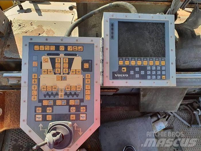 Volvo ABG 6870 Asfaltafwerkmachines