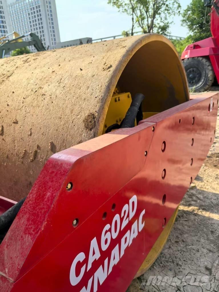 Dynapac CA 602 D Trilrolwalsen