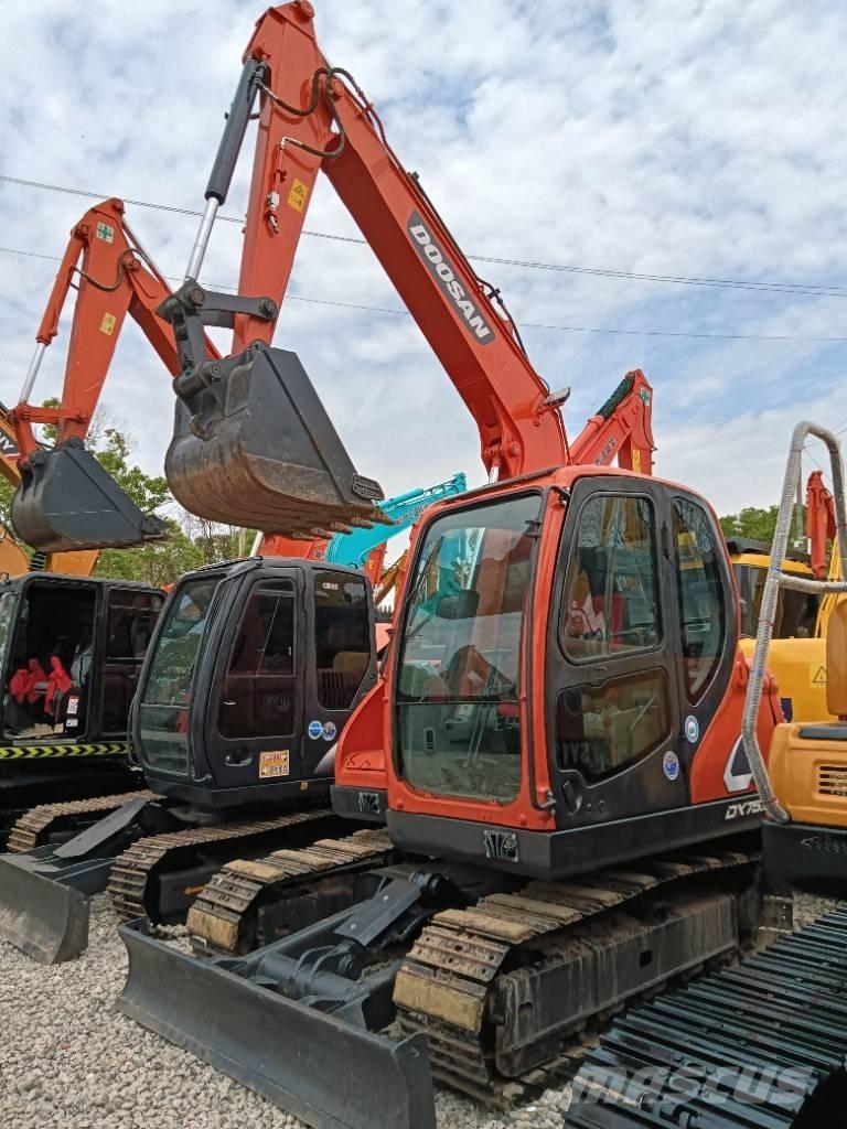 Doosan DX 75 Rupsgraafmachines