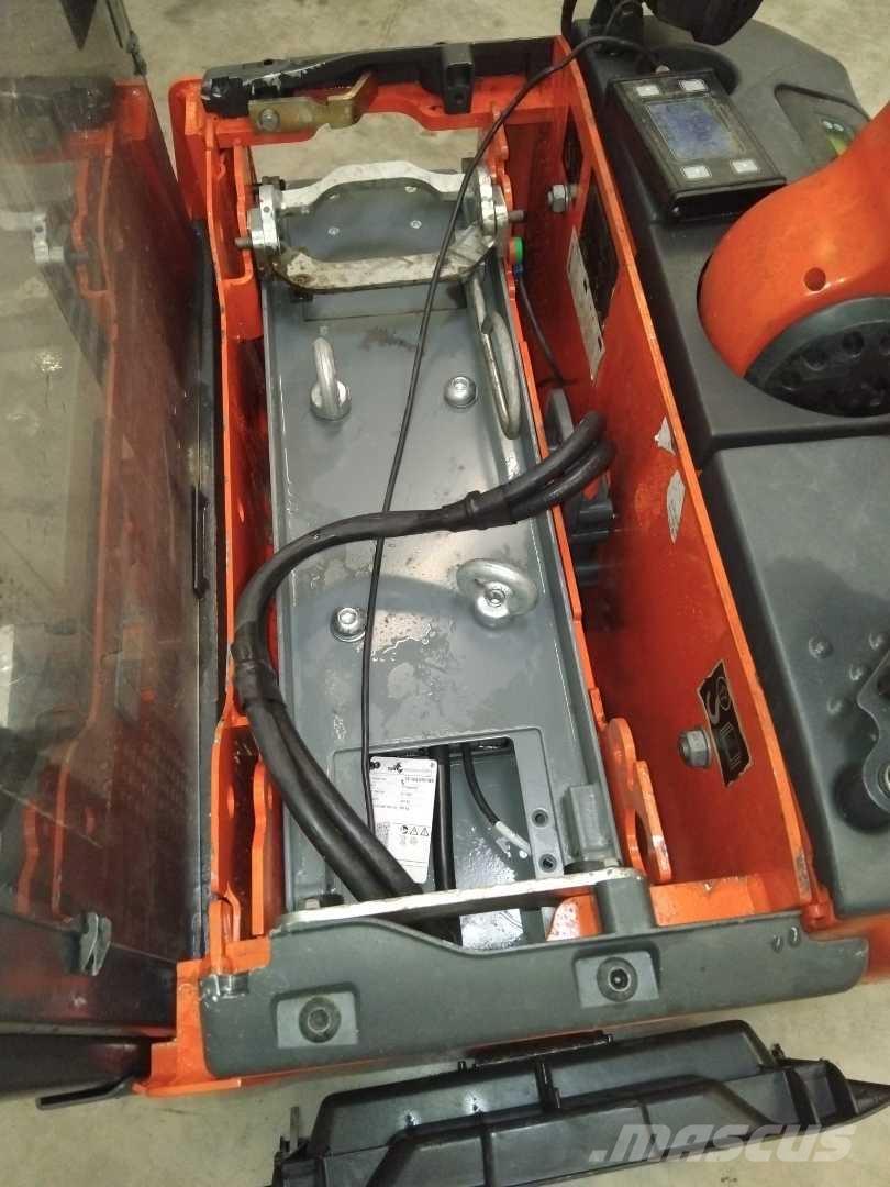 Linde L12AP Zelfrijdende stapelaars