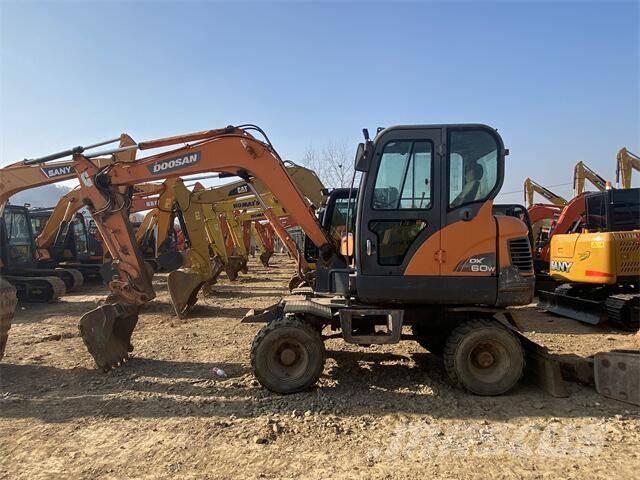 Doosan DX60W Rupsgraafmachines