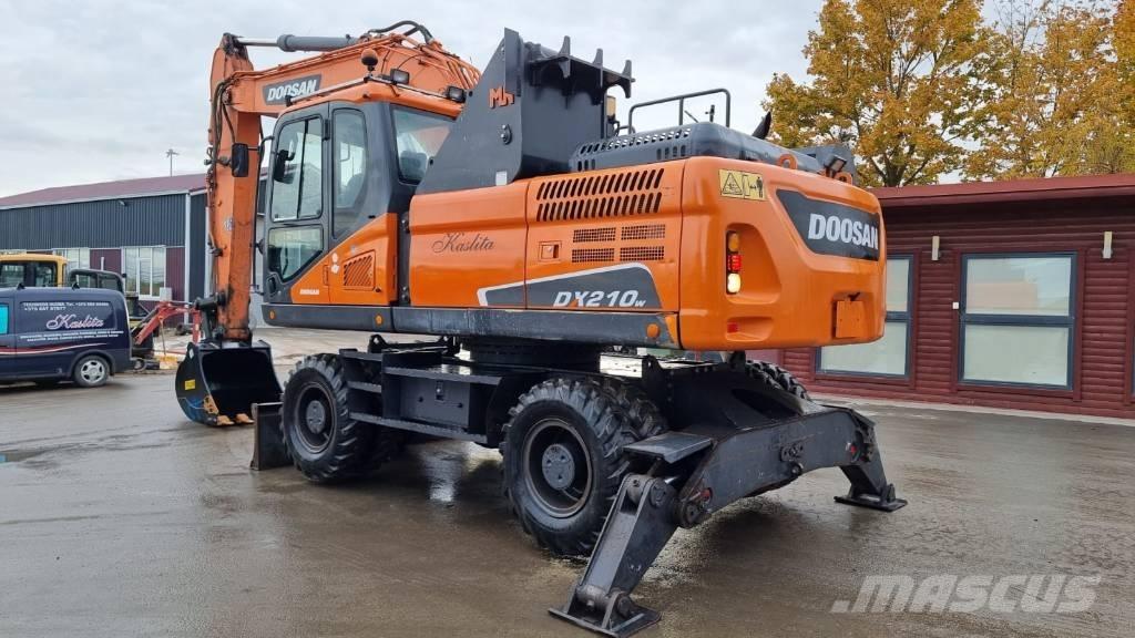 Doosan DX 210 W - 5 Wielgraafmachines
