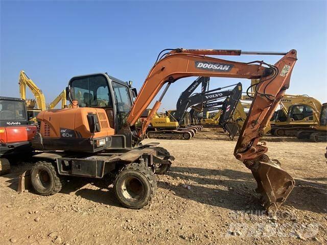 Doosan DX60W Minigraafmachines < 7t
