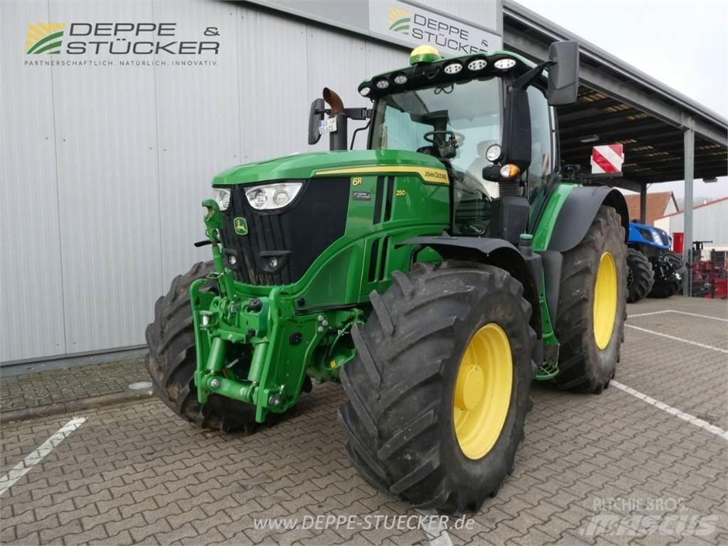 John Deere 6R 250 Tractoren