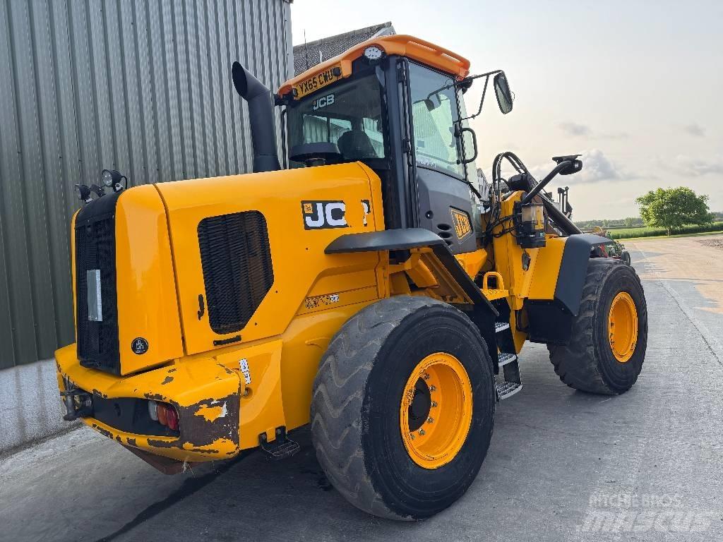 JCB 437 HT Agri Schrank- en knikladers