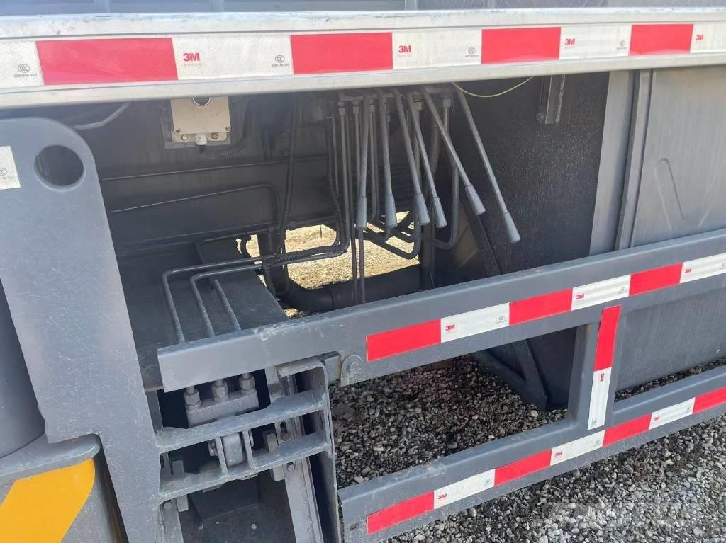 XCMG QY70K Ruw terrein kranen