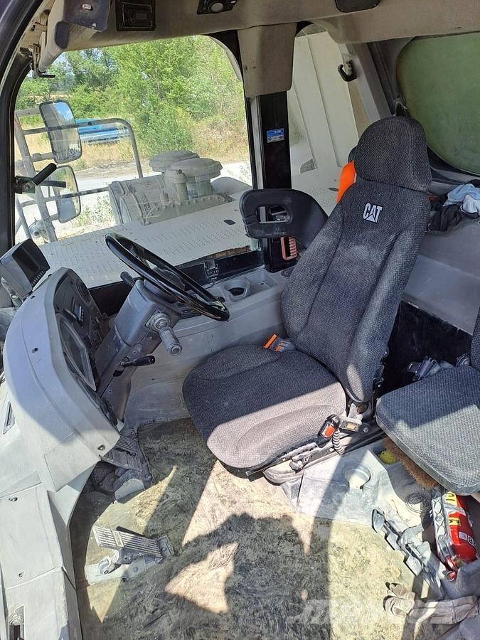 CAT 775F Starre dumpers