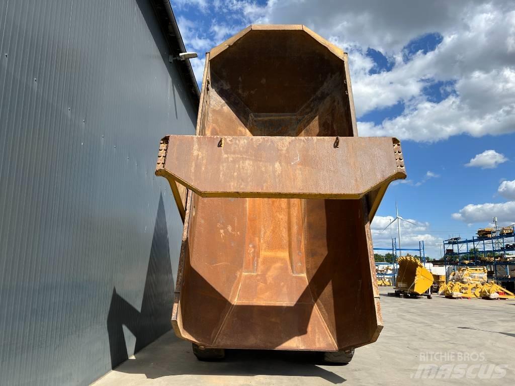 CAT 730 Knik dumptrucks