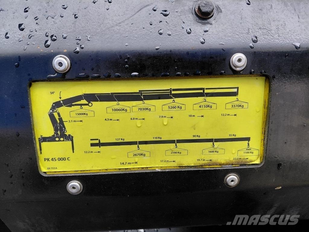 Iveco Trakker 350 Vlakke laadvloer met kraan