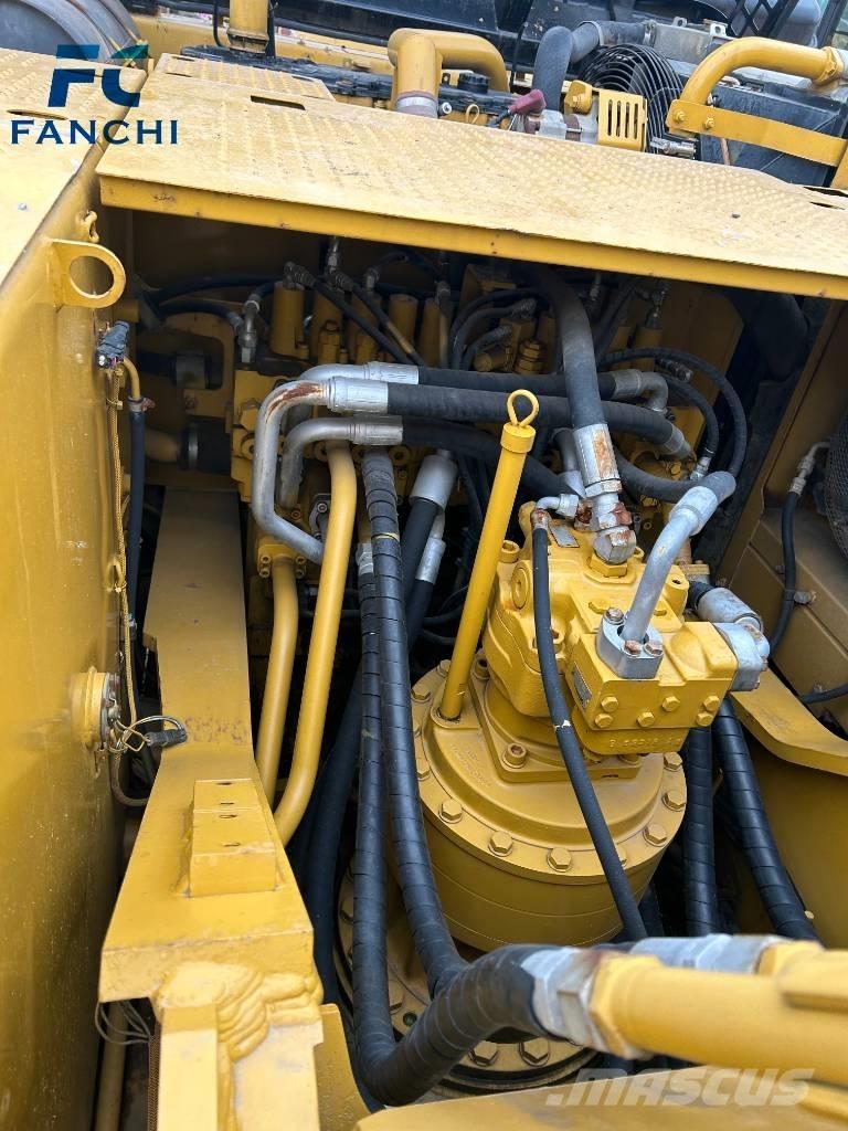 CAT 325 D Rupsgraafmachines