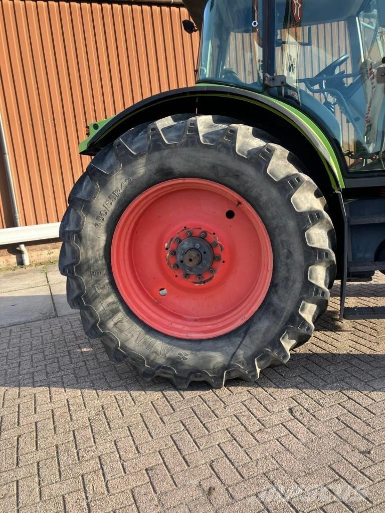 CLAAS Ares 826 RZ Tractoren