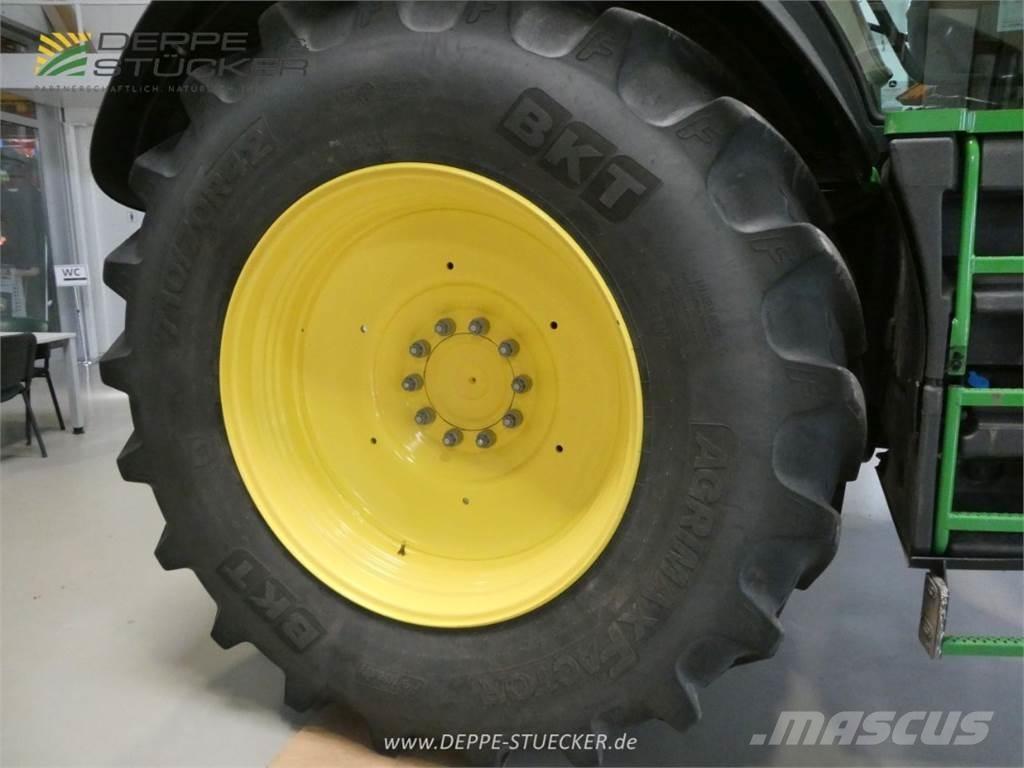 John Deere 6250R Tractoren