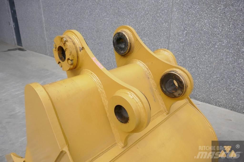 CAT 320 Bucket Bakken