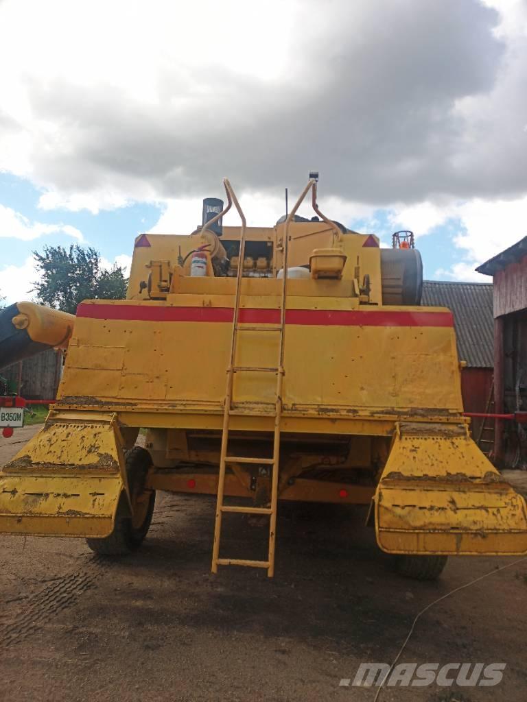 New Holland TF 46 Maaidorsmachines