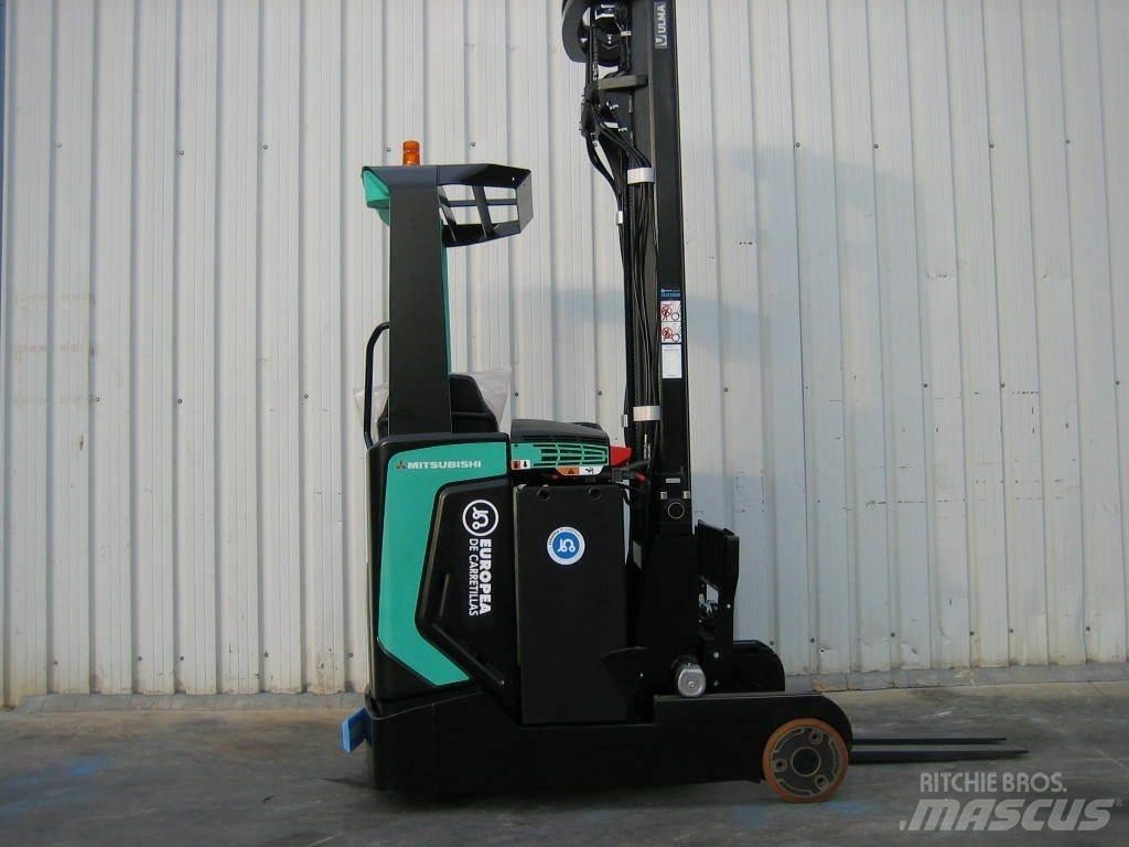 Mitsubishi RB14N2S Reachtruck voor hoog niveau
