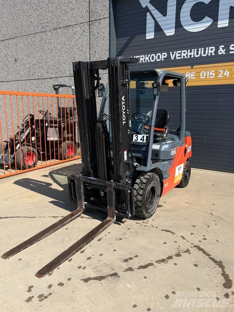 Toyota 8 FDF 25 Diesel heftrucks