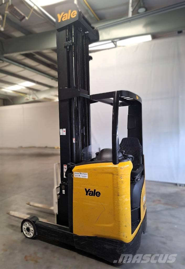 Yale MR 14 Reachtruck voor hoog niveau