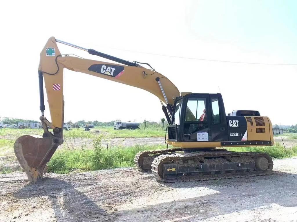 CAT 323D Rupsgraafmachines