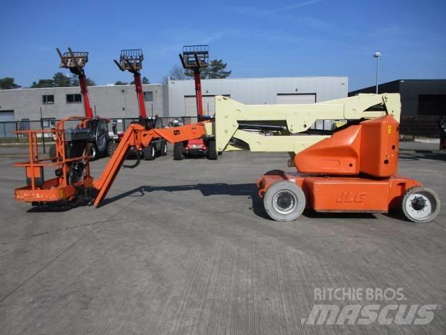 JLG E400 AJP (817) Zelfrijdende knikarm hoogwerker