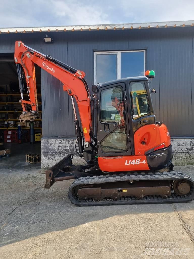 Kubota U48 Minigraafmachines < 7t